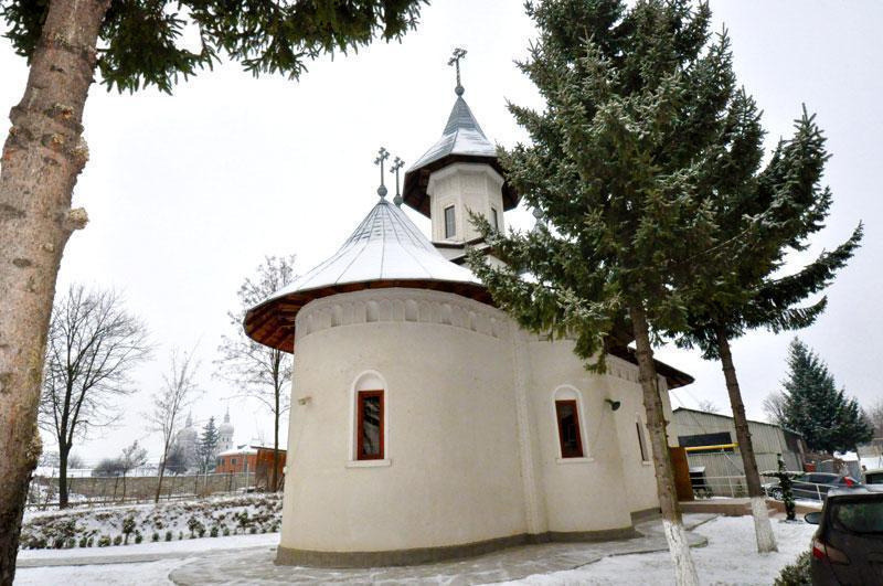 Biserica Sf Ioan Botezătorul - Spitalul Municipal de Urgență Pașcani