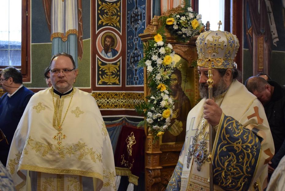  Slujba Sfintei Litrughii săvârșită de către Ps Nichifor Botoșăneanul