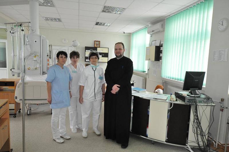 Binecuvantarea personalului medical din sectia A.T.I. a Spitalului Municipal Pascani