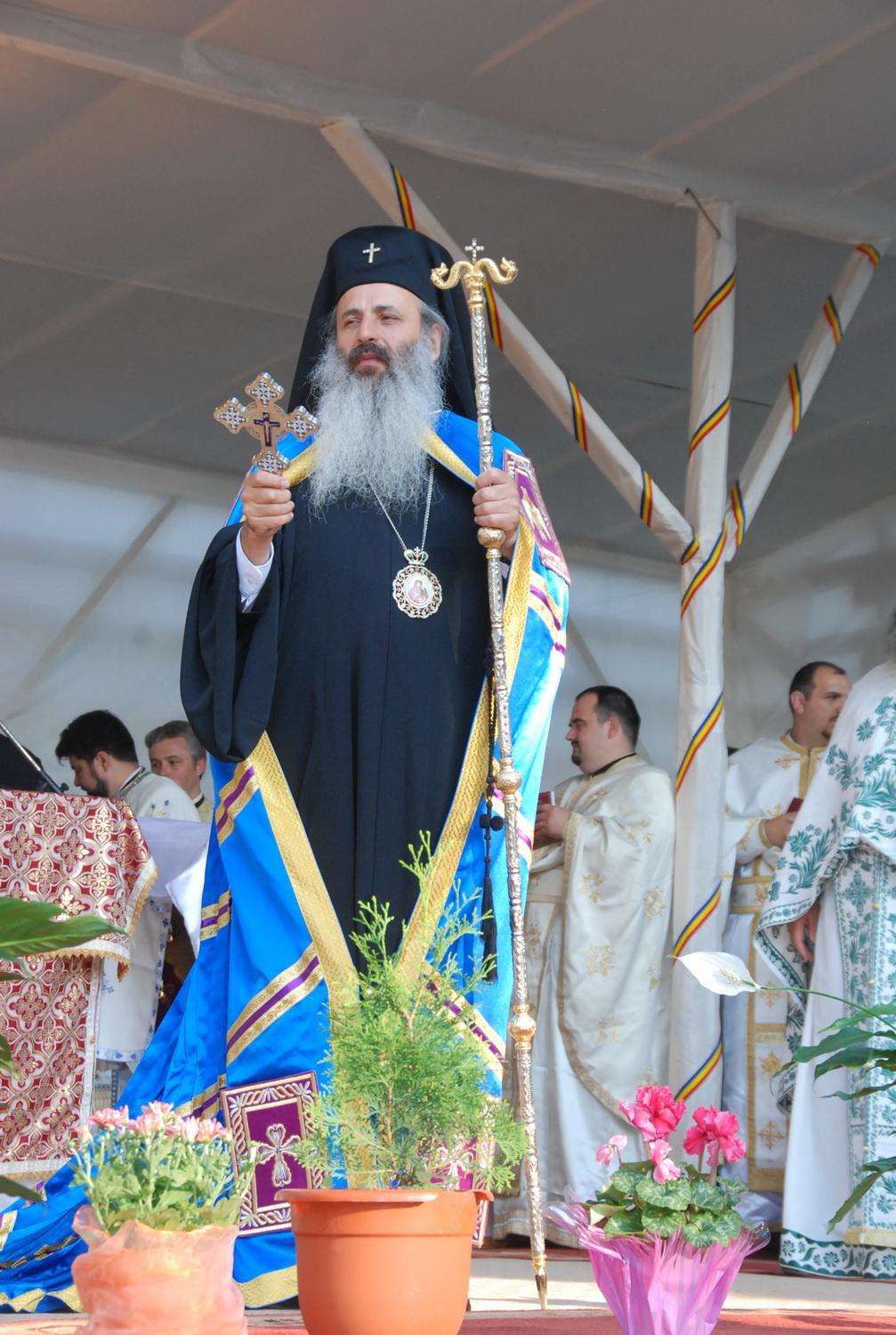 Sfinţirea Bisericii Sfântul Ioan Botezătorul din incinta Spitalului Municipal Paşcani - 18 iulie 2010