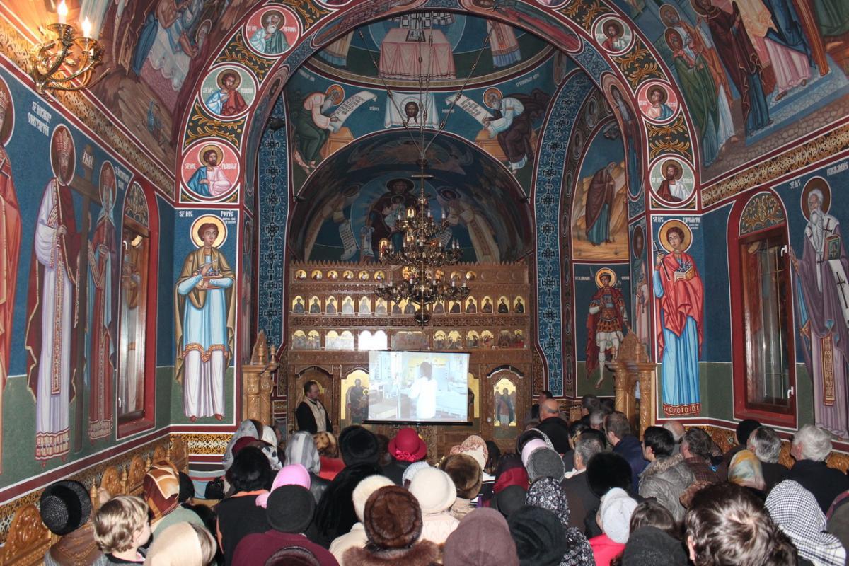 Difuzarea filmului Iisus Hristos Vindecătorul în biserica spitalului - 7 decembrie 2012