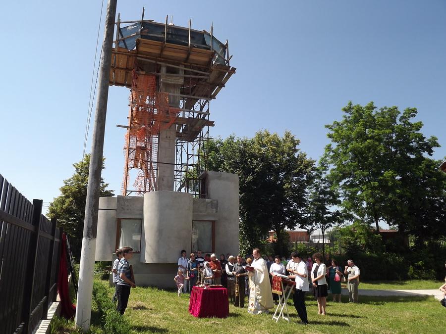 Sfinţirea Sfintei Cruci de la turnul clopotniţei